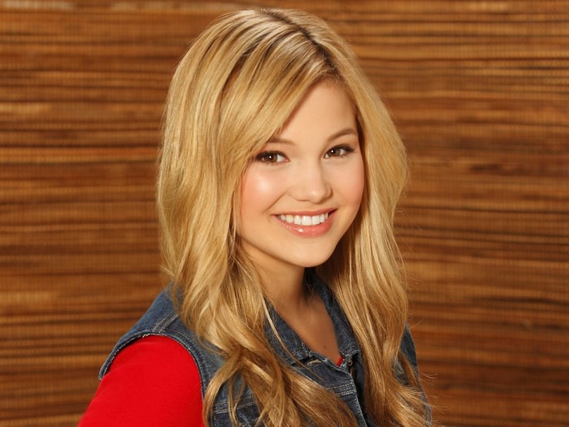 奥利维亚·霍尔特剧照