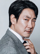 崔海植（赵震雄饰演）