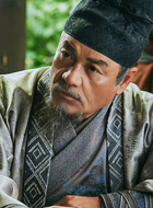 洪亮（尤勇饰演）