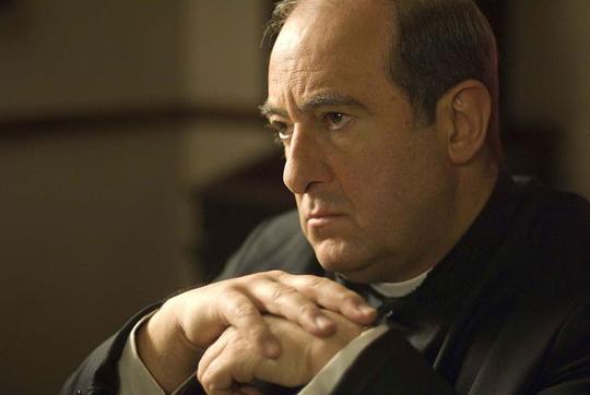 何塞·安赫尔·艾力格（Ramón Ortiz饰演）