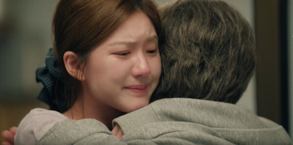 许我耀眼第5集剧照