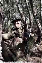 夏文昭（王朋利饰演）