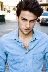 Connor Walsh（杰克·法拉赫饰演）