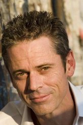 C·托马斯·豪威尔剧照