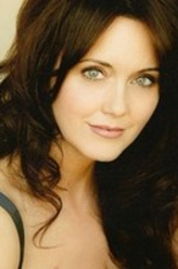 朱丽娅·坎贝尔（朱丽娅·坎贝尔饰演）