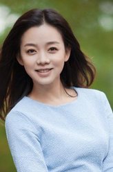 岳菁蔚（岳菁蔚饰演）