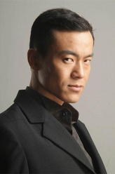 阎天（廖凡饰演）