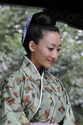 秋山织雪（陈佳佳饰演）