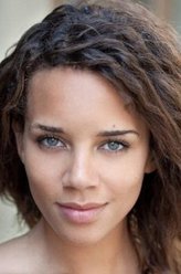 Sonja（汉娜·乔恩·卡门饰演）