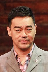 孝 忠（刘青云饰演）