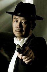 唐豪强（黄海波饰演）