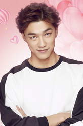 疯少（李岑奕饰演）