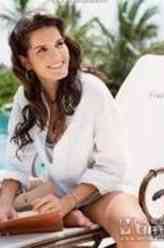 安吉·哈蒙剧照