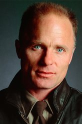 艾德·哈里斯（艾德·哈里斯饰演）