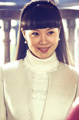 姚珍珍（黄薇饰演）