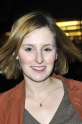 伊迪丝·克劳利（劳拉·卡尔迈克尔饰演）