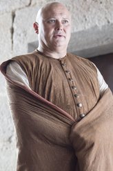 瓦里斯（康勒斯·希尔饰演）