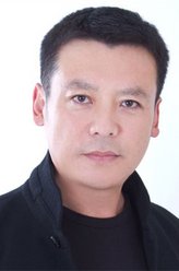 洪睿桐（佟凡饰演）