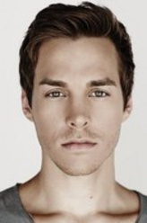 克里斯·伍德（克里斯·伍德饰演）