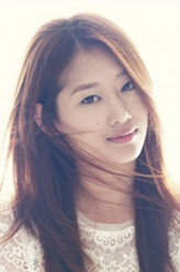 朱妮（朱妮饰演）