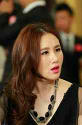 姚丽花（孟瑶饰演）