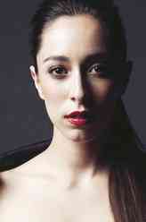 Sabrina（奥娜·卓别林饰演）