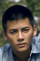 小伍（王子睿饰演）