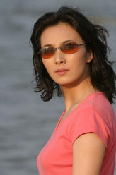 乔红（潘晓莉饰演）