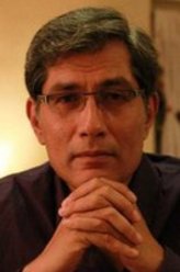 Mr. Shroff（丹兹尔·史密斯饰演）