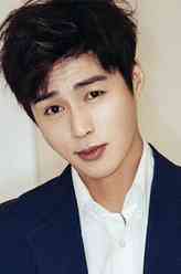 姜海俊（吴闵硕饰演）