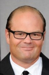 Ivan Dubov（克里斯·鲍尔饰演）