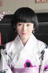 大岛由美（章雯淇饰演）