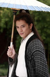 孟龙潭（邱泽饰演）