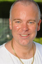 Andy（史蒂夫·佩姆伯顿饰演）