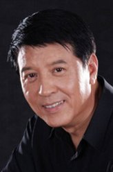 秋建国（关少曾饰演）