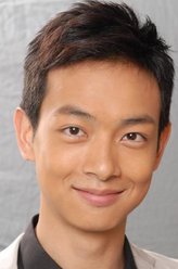 爱新觉罗·载淳（梁竞徽饰演）