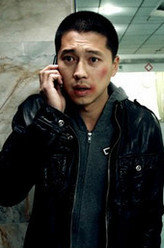 佟思博（王雷饰演）