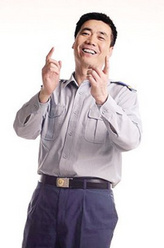 雨果（范明饰演）