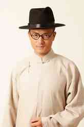 贺必臣（葛子铭饰演）