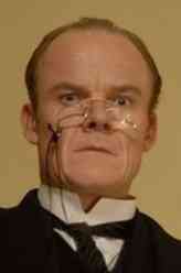 阿利斯泰·皮垂剧照