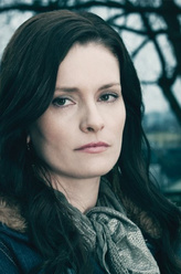 Betsy Schenck（杰米·安妮·奥尔曼饰演）