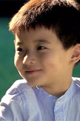 吴童童（王印桐饰演）