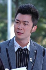 陶然（曹征饰演）