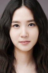 惠庆宫洪氏（朴恩斌饰演）