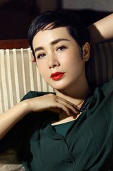 房东大姐（蒋雯丽饰演）