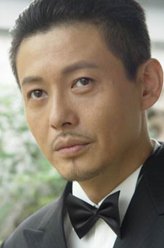 小野（程前饰演）