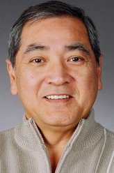 Ray Lui（秦沛饰演）