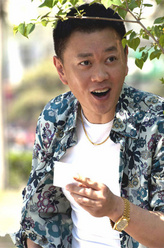 崔红兵（冯嘉怡饰演）