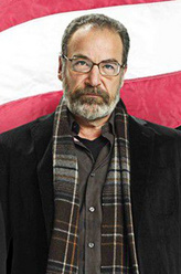 索尔·贝伦松（曼迪·帕廷金饰演）