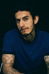 Hector Tonz（理查德·卡夫拉尔饰演）